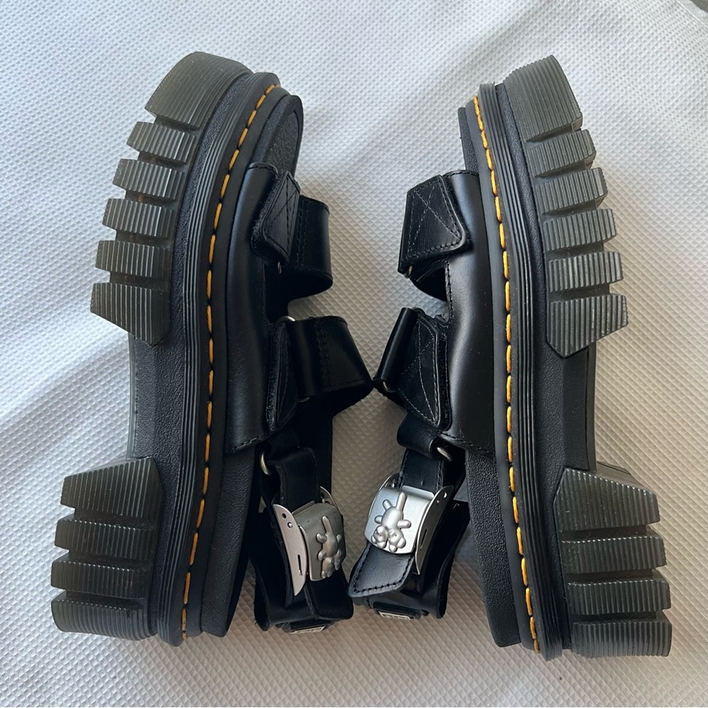 DR. MARTENS X HEAVEN BY MARC JACOBS RICKI 2-STRAP HMJ SANDAL - Picture 12 of 16